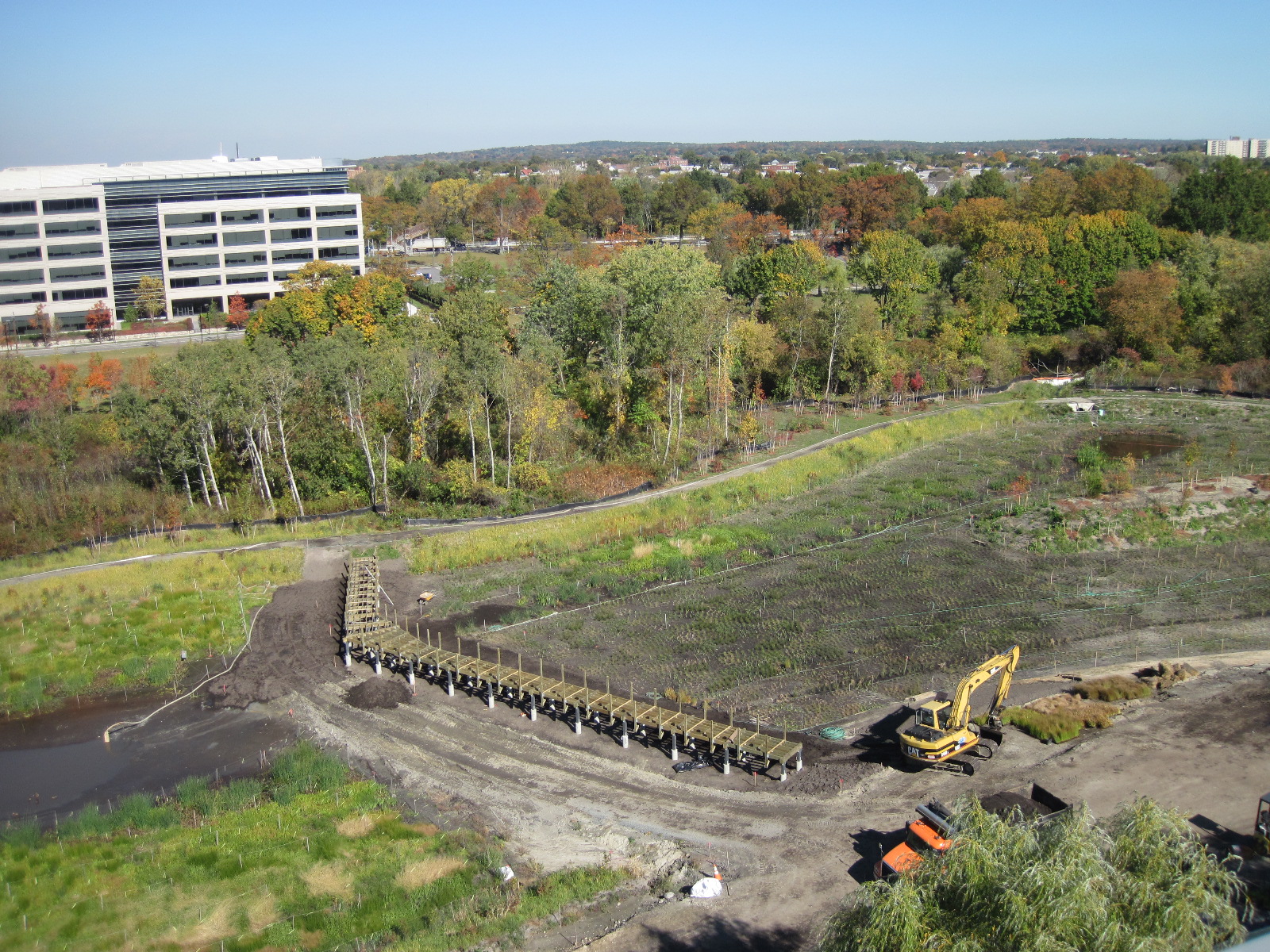 Boardwalk construction across main basin_October 18 2012